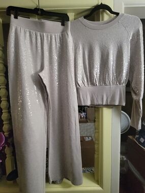 Express Sequin Lounge Set - Light Taupe